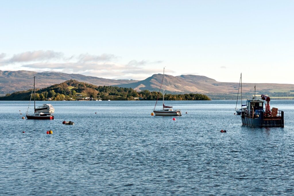 Boats on Loch Lomond